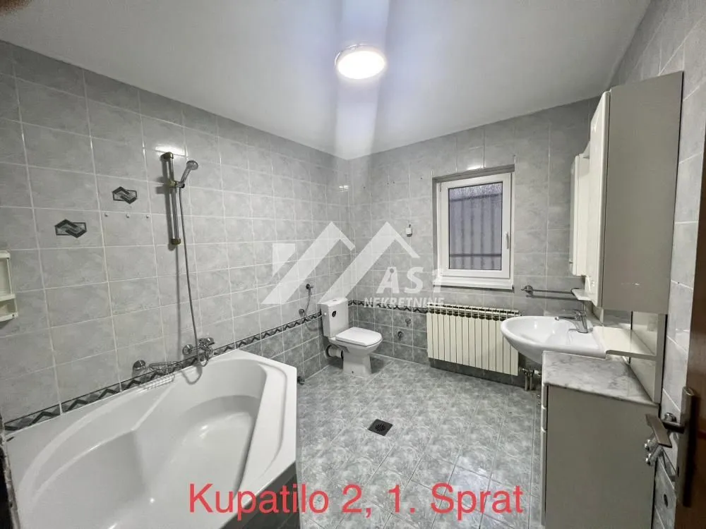 Rent, house, 180m², Tatarsko brdo, Petrovaradin