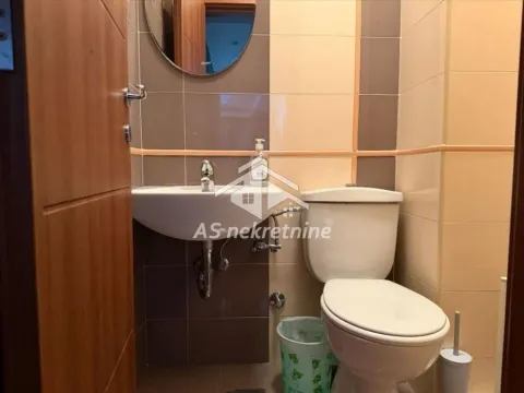 Izdavanje, stan, 170m², Savski Venac, Beograd - image 33