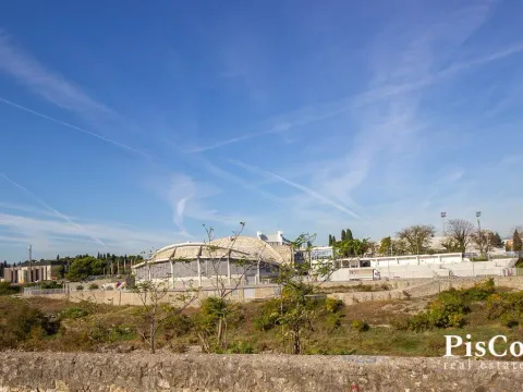 Prodaja, kuća, 400m², Stara Varoš, Podgorica - image 12