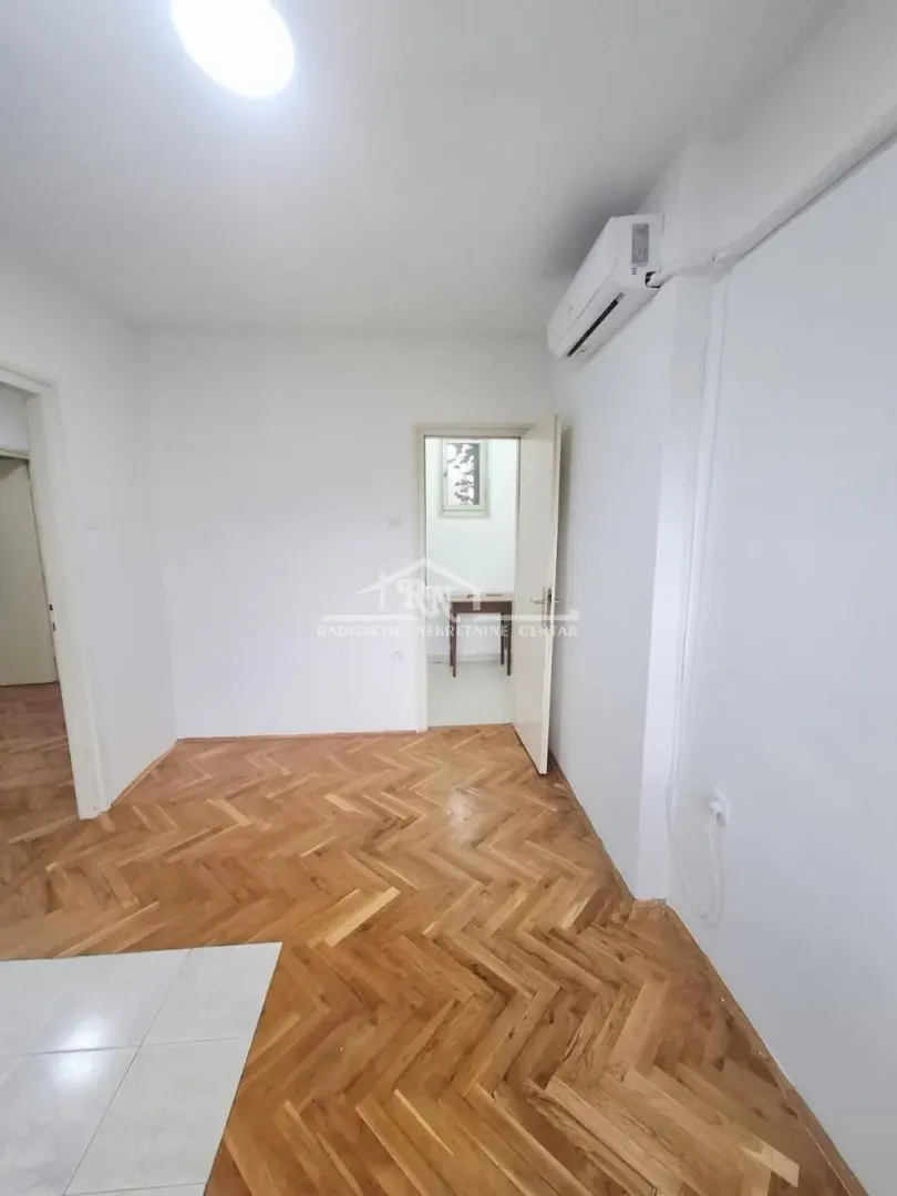 Sale, two bedroom apartment, 58m², Vračar Sve Podlokacije, Beograd