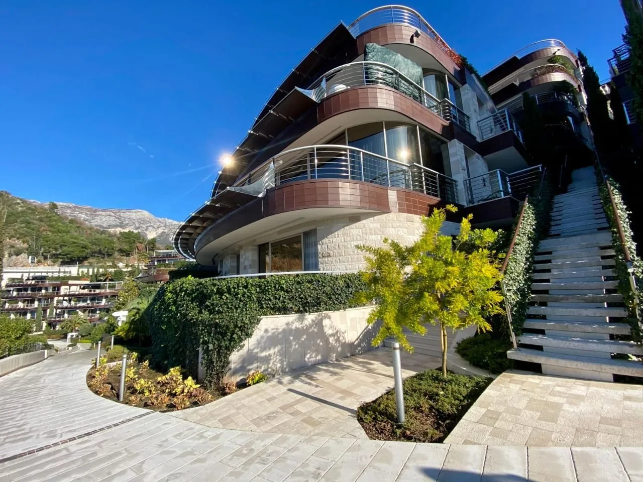 Prodaja, dvosoban stan, 108m², Zavala, Budva