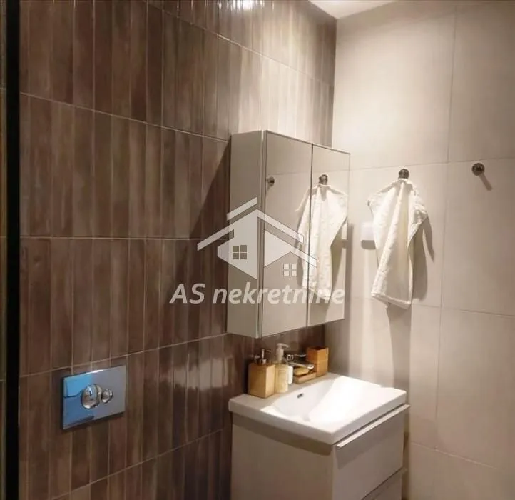 Rent, two bedroom apartment, 56m², Savski Venac, Beograd