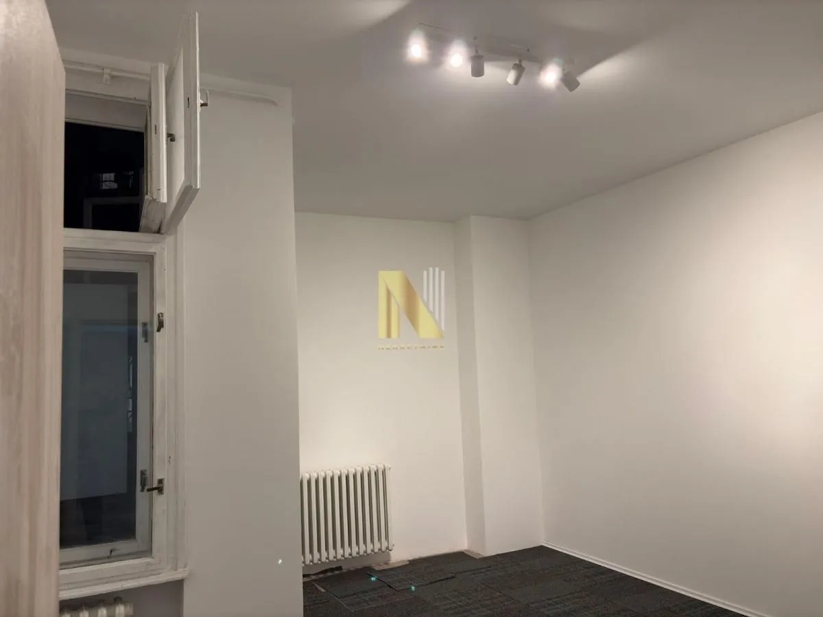 Izdavanje, poslovni prostor, 65m², Centar, Novi Sad