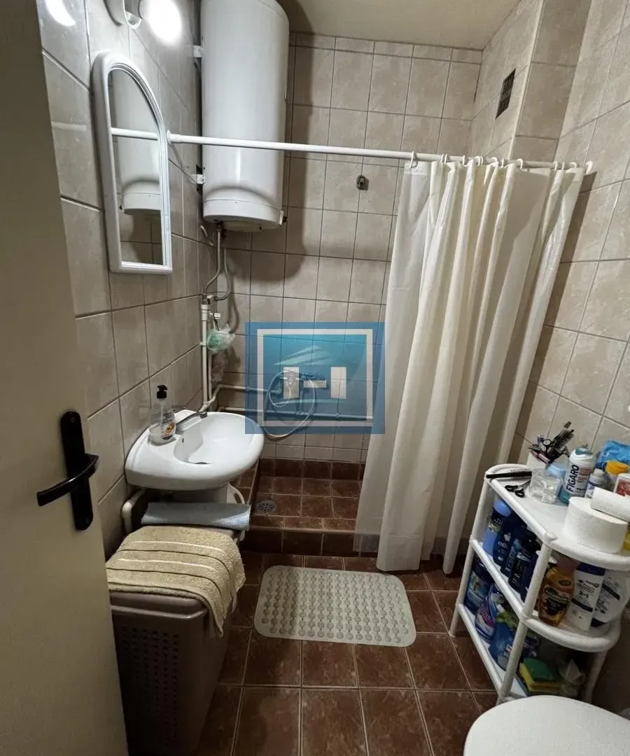 Prodaja, četvorosoban stan, 102m², Strelište, Jagodina