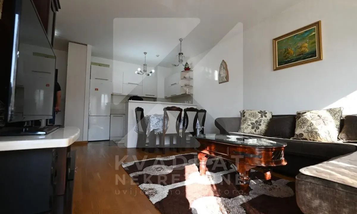 Izdavanje, jednosoban stan, 51m², City Kvart, Podgorica