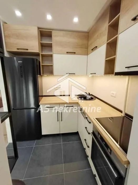 Izdavanje, stan, 45m², Stari Merkator, Novi Beograd Sve Podlokacije