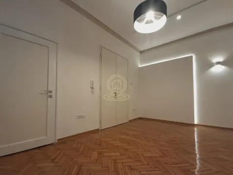 Rent, office space, 87m², Kalenić Pijaca, Vračar Sve Podlokacije - image 12