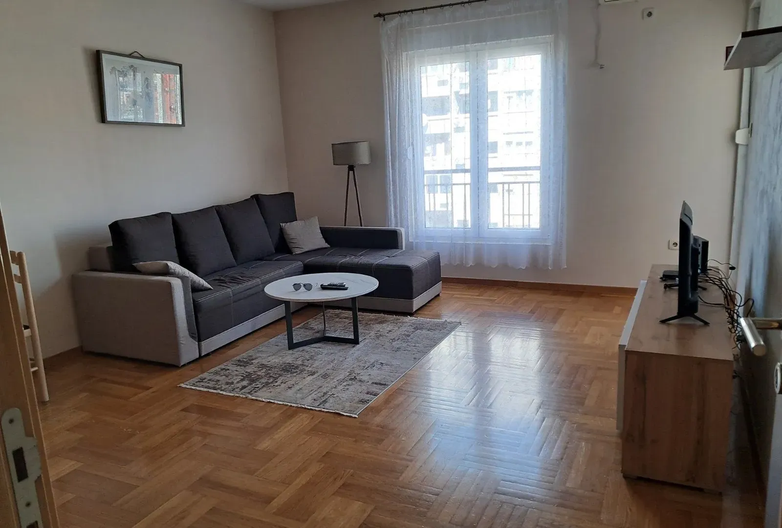 Rent, one bedroom apartment, 52m², Pobrežje, Podgorica
