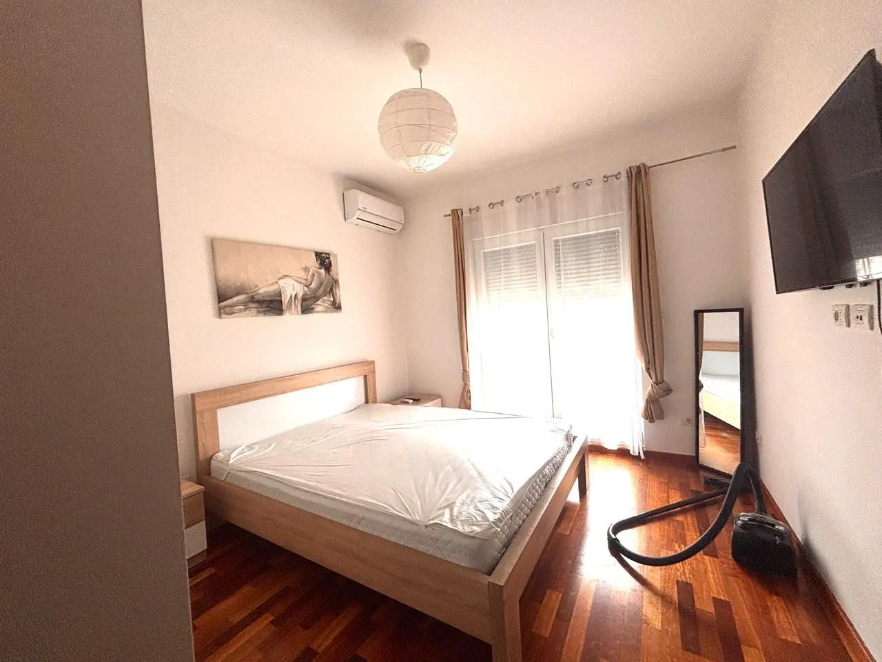 Izdavanje, jednosoban stan, 52m², City Kvart, Podgorica