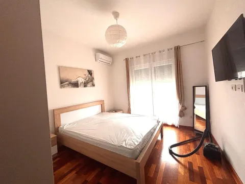 Izdavanje, jednosoban stan, 52m², City Kvart, Podgorica - image 5