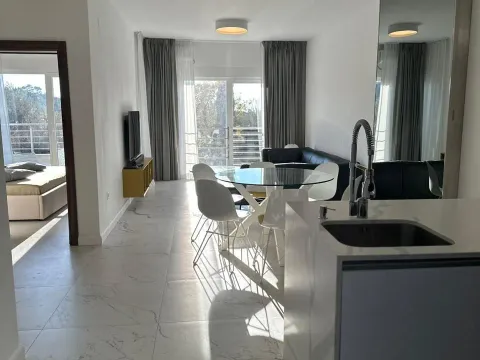 Rent, two bedroom apartment, 60m², Petrovac, Budva - image 24