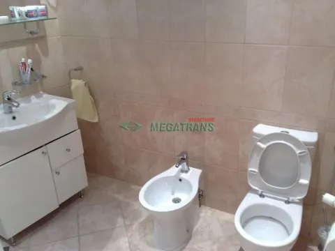 Izdavanje, kuća, 200m², Partizanov Stadion, Beograd - image 19