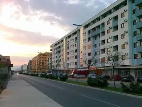 Sale, three bedroom apartment, 81m², Stari Aerodrom, Podgorica - image 8