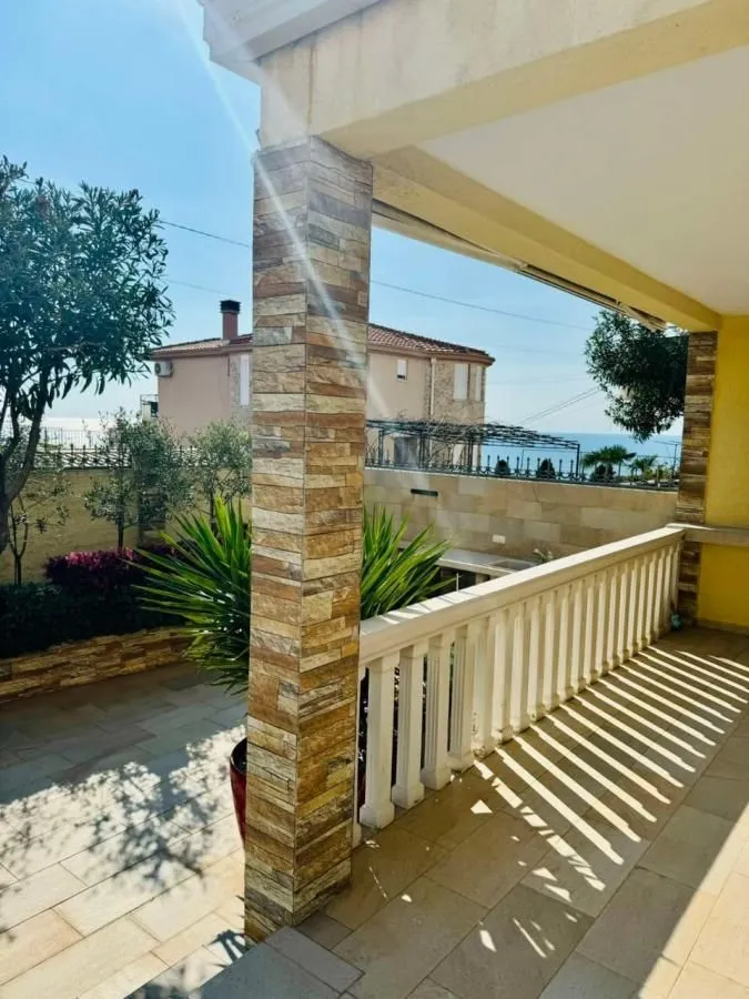Sale, house, 290m², Bar, Crna Gora