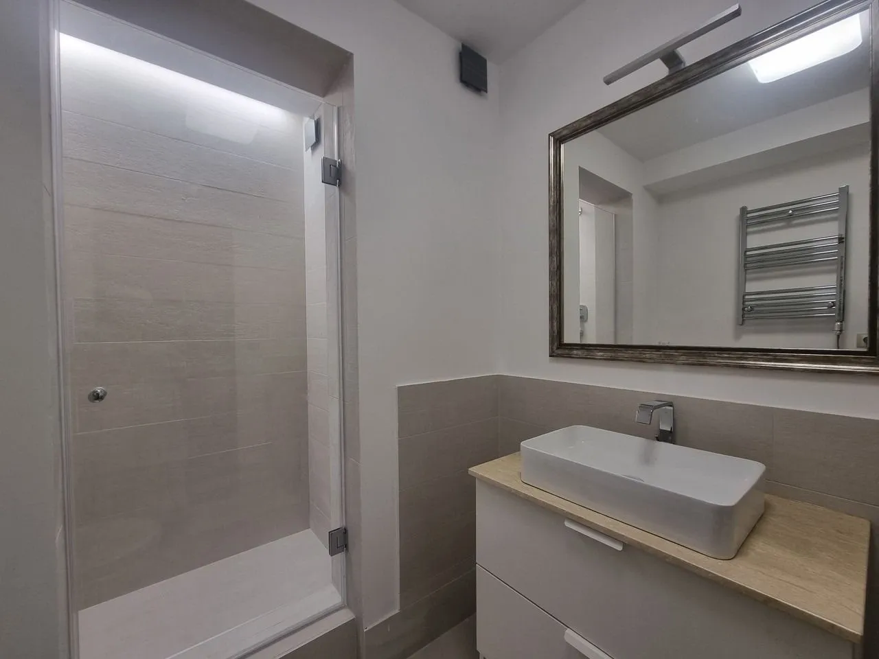 Prodaja, jednosoban stan, 49m², Centar, Tivat
