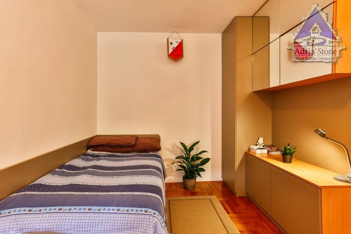 Sale, three bedroom apartment, 156m², Dubovica, Budva