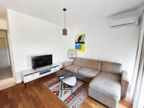 Izdavanje, stan, 30m², Gorica C, Podgorica