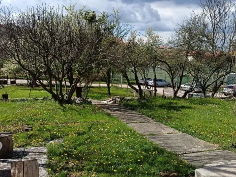 Sale, house, 300m², Sremčica, Beograd - image 9