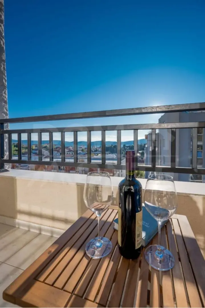 Sale, two bedroom apartment, 63m², Pod Kuk, Tivat