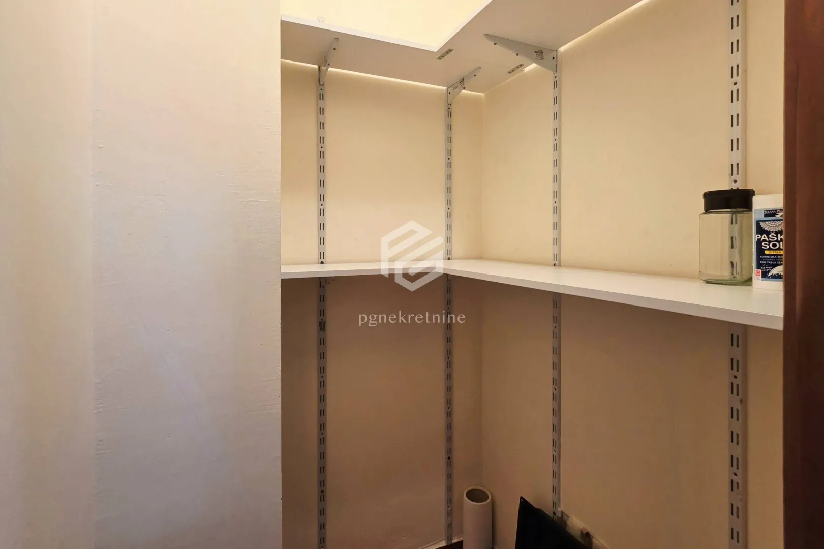 Rent, two bedroom apartment, 125m², Gorica C, Podgorica