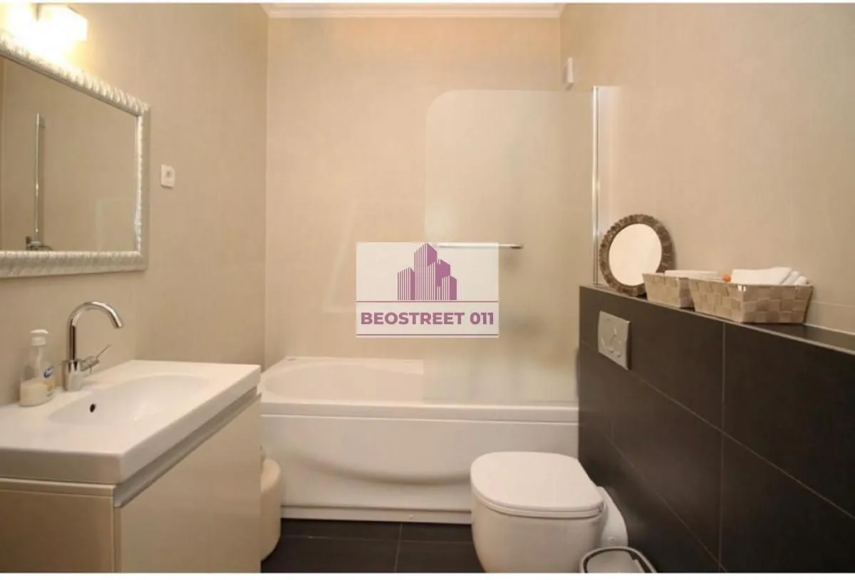 Izdavanje, stan, 146m², Dedinje Sve Podlokacije, Beograd