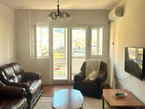 Izdavanje, dvosoban stan, 62m², Centar, Bar - image 2