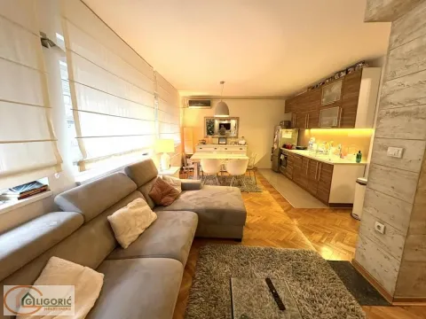 Prodaja, trosoban stan, 74m², Vračar Sve Podlokacije, Beograd - image 2