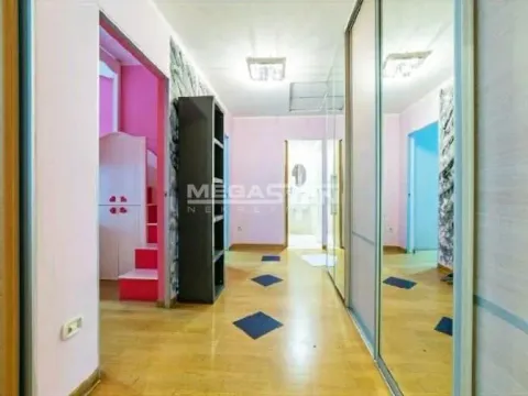 Izdavanje, četvorosoban stan, 131m², Vukov Spomenik, Zvezdara Sve Podlokacije - image 15