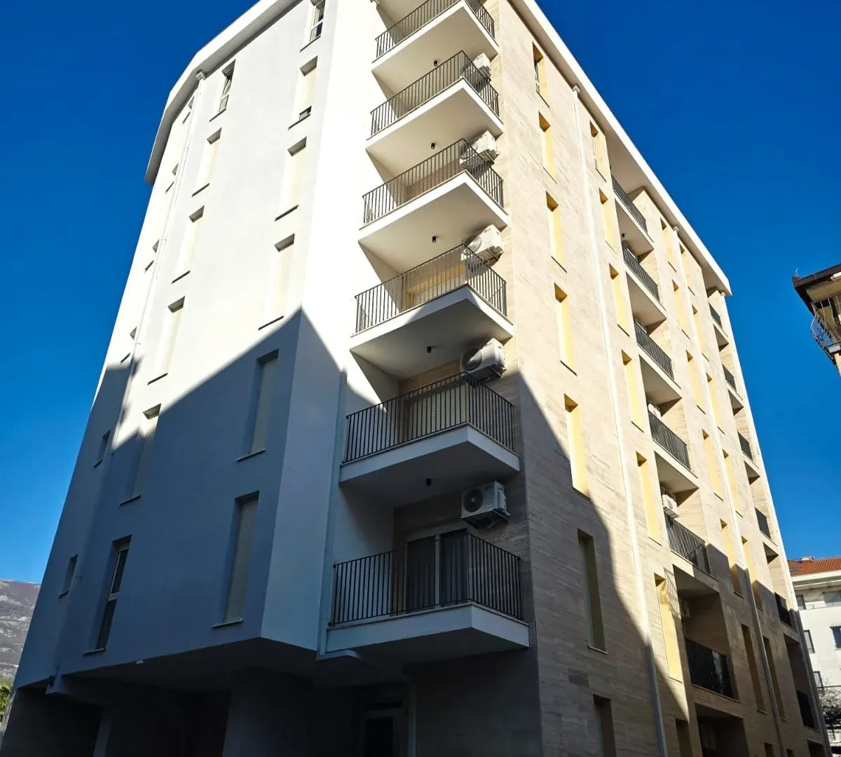 Prodaja, dvosoban stan, 65m², Centar, Budva