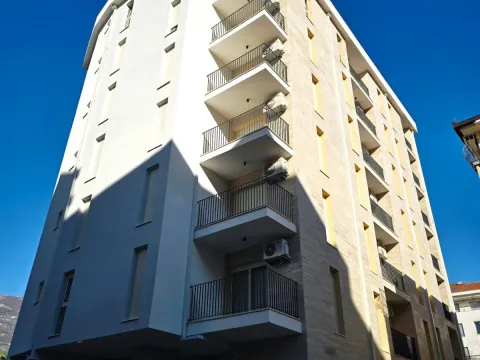 Prodaja, dvosoban stan, 65m², Centar, Budva - image 1