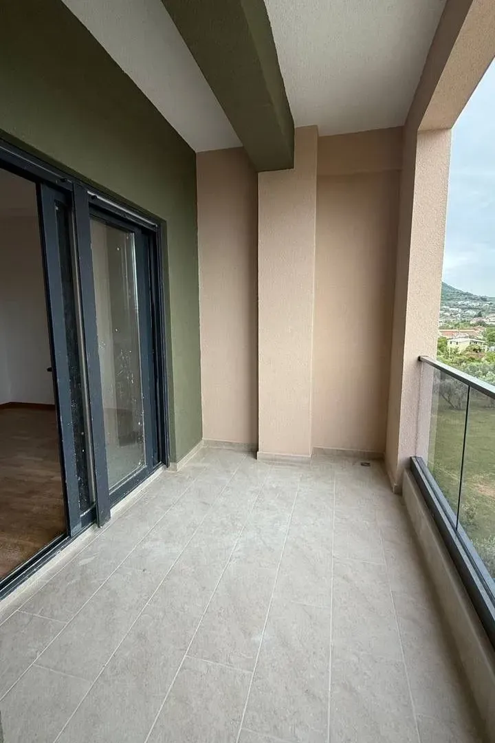 Sale, two bedroom apartment, 60m², Stari Bar, Bar