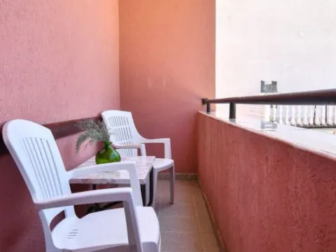 Izdavanje, garsonjera, 30m², Radanovići, Kotor - image 7