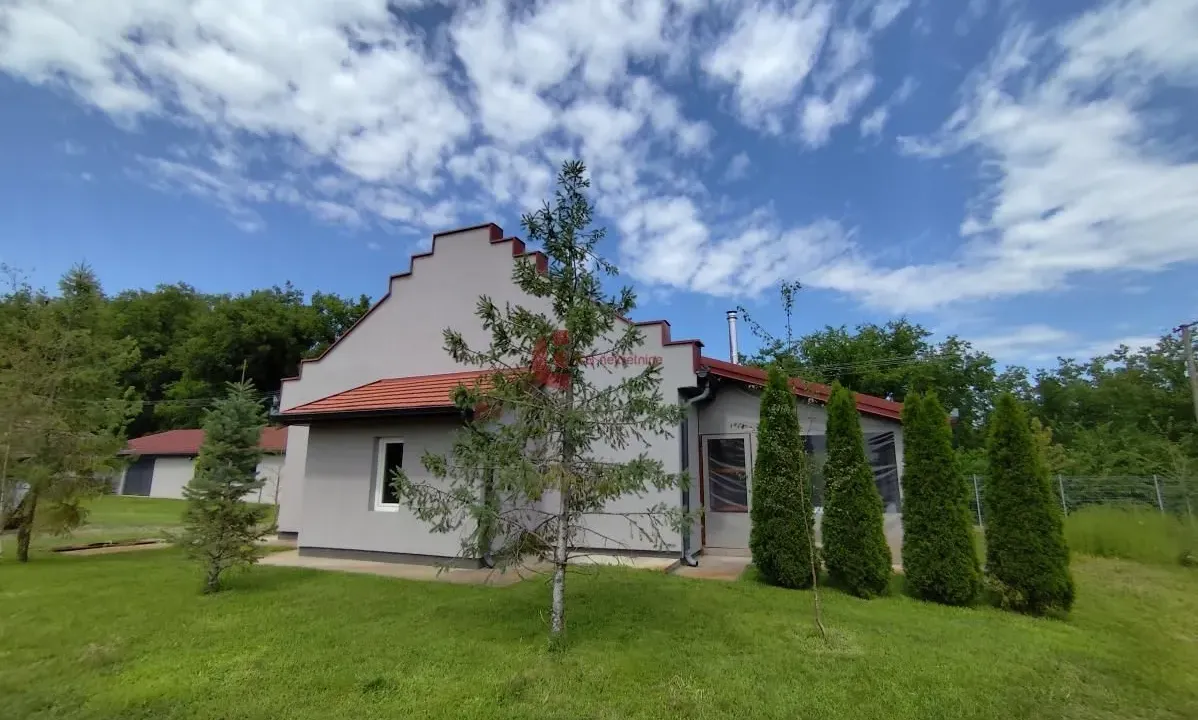 Prodaja, kuća, 450m², Makova Sedmica, Subotica