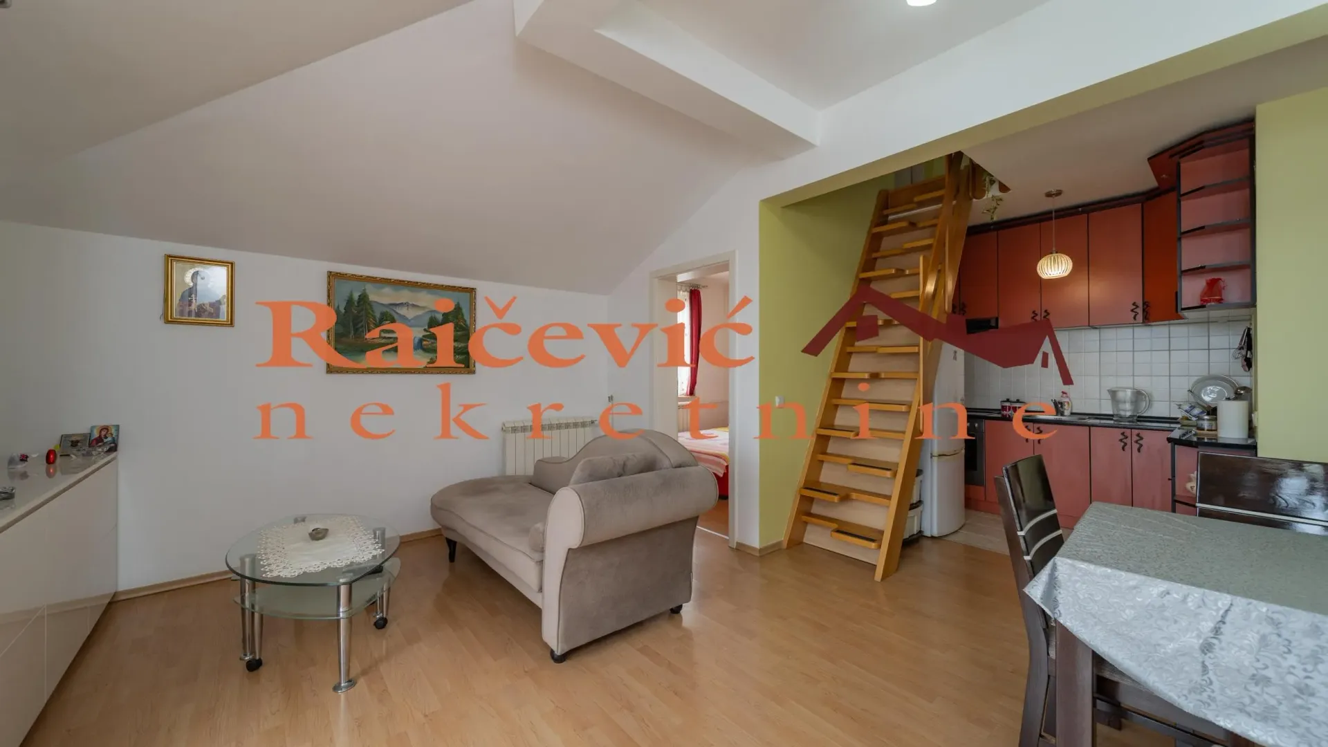 Izdavanje, trosoban stan, 65m², Kluz, Zvezdara Sve Podlokacije