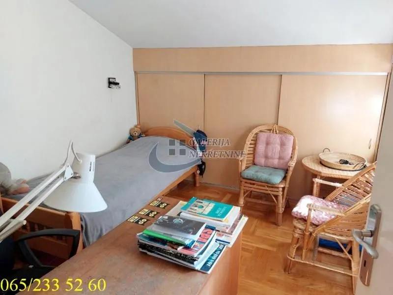 Izdavanje, četvorosoban stan, 109m², Čukarica, Beograd