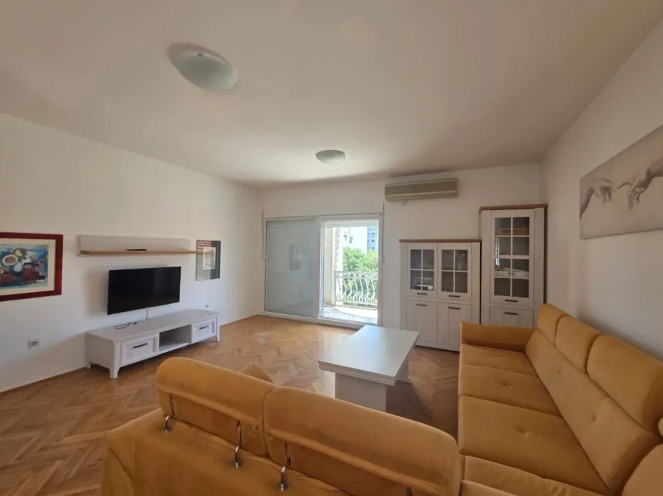 Rent, three bedroom apartment, 130m², Preko Morače, Podgorica