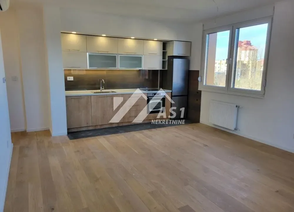 Izdavanje, trosoban stan, 71m², Liman 4, Novi Sad Sve Podlokacije