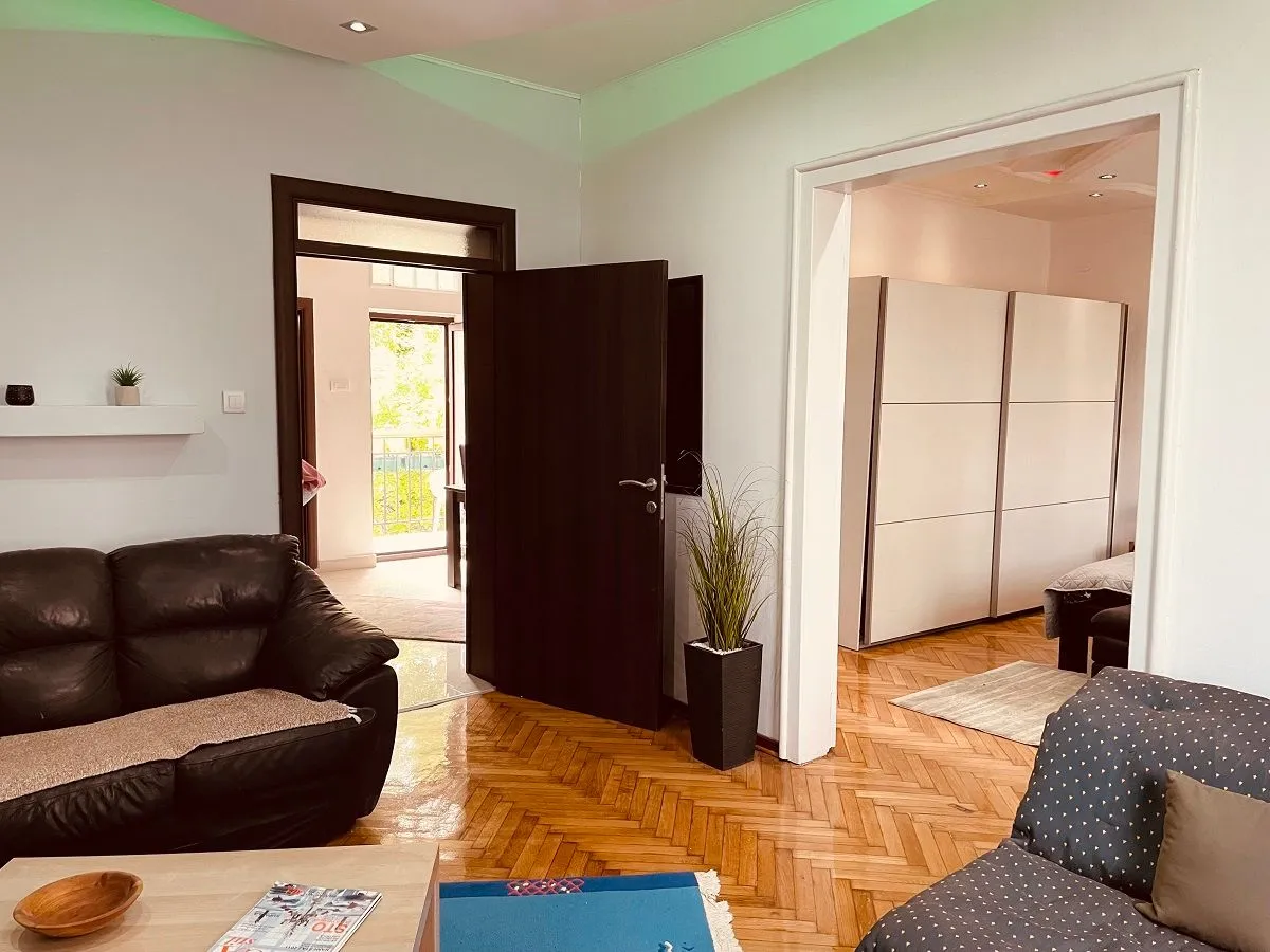 Rent, three bedroom apartment, 60m², Dorćol Sve Podlokacije, Beograd