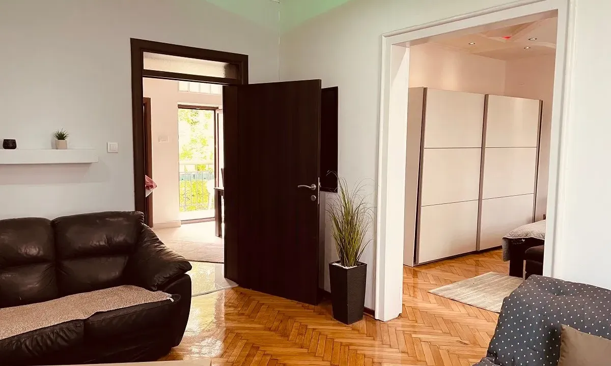Rent, three bedroom apartment, 60m², Dorćol Sve Podlokacije, Beograd