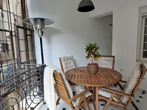 Sale, three bedroom apartment, 110m², Zeleni Venac, Beograd - image 12