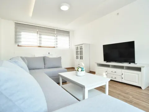 Prodaja, jednosoban stan, 53m², Bečići, Budva - image 8