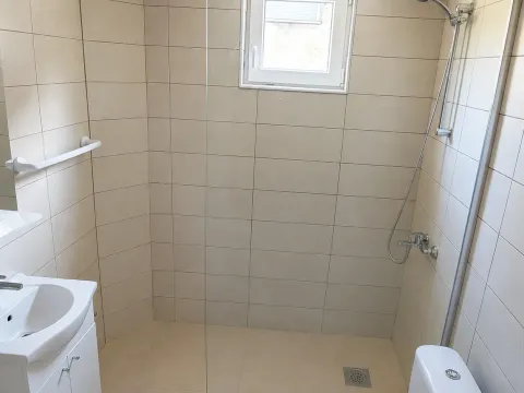 Rent, two bedroom apartment, 90m², Dalmatinska ulica, Podgorica - image 5