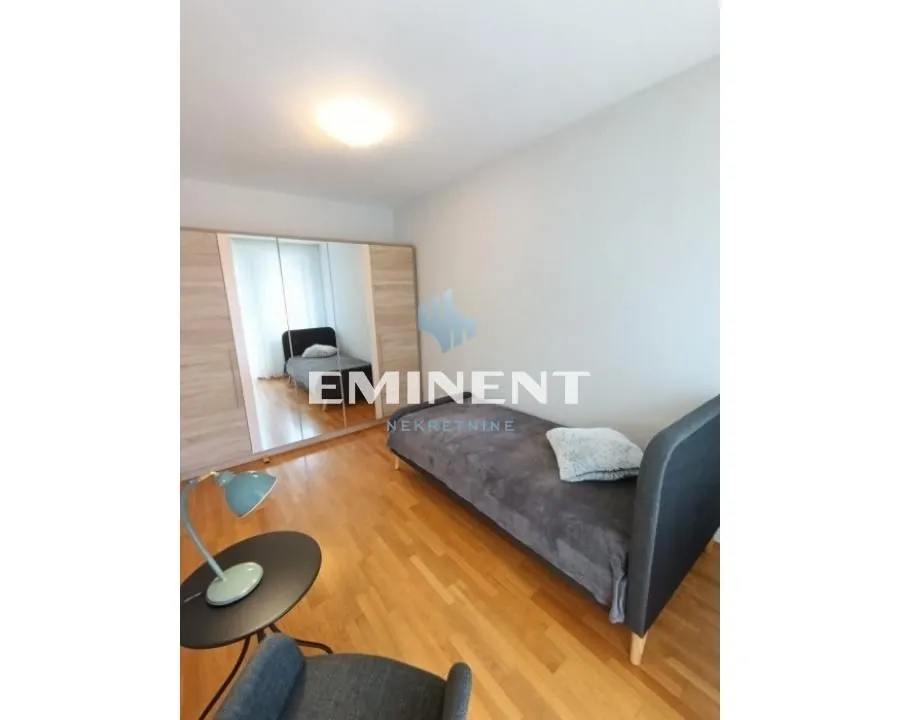 Prodaja, trosoban stan, 81m², Ada, Beograd