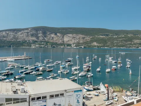 Sale, three bedroom apartment, 244m², Centar, Herceg Novi - image 15