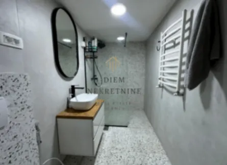 Izdavanje, petosoban stan, 280m², Gorica C, Podgorica - image 11