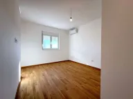 Prodaja, trosoban stan, 105m², Stari Aerodrom, Podgorica - image 10