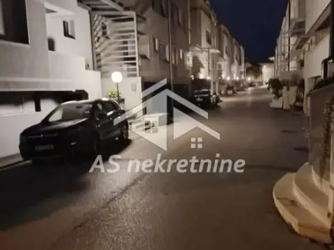 Izdavanje, stan, 68m², Čukarica, Beograd - image 23