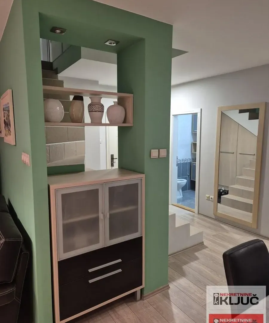 Prodaja, četvorosoban stan, 119m², Nova Detelinara, Novi Sad Sve Podlokacije