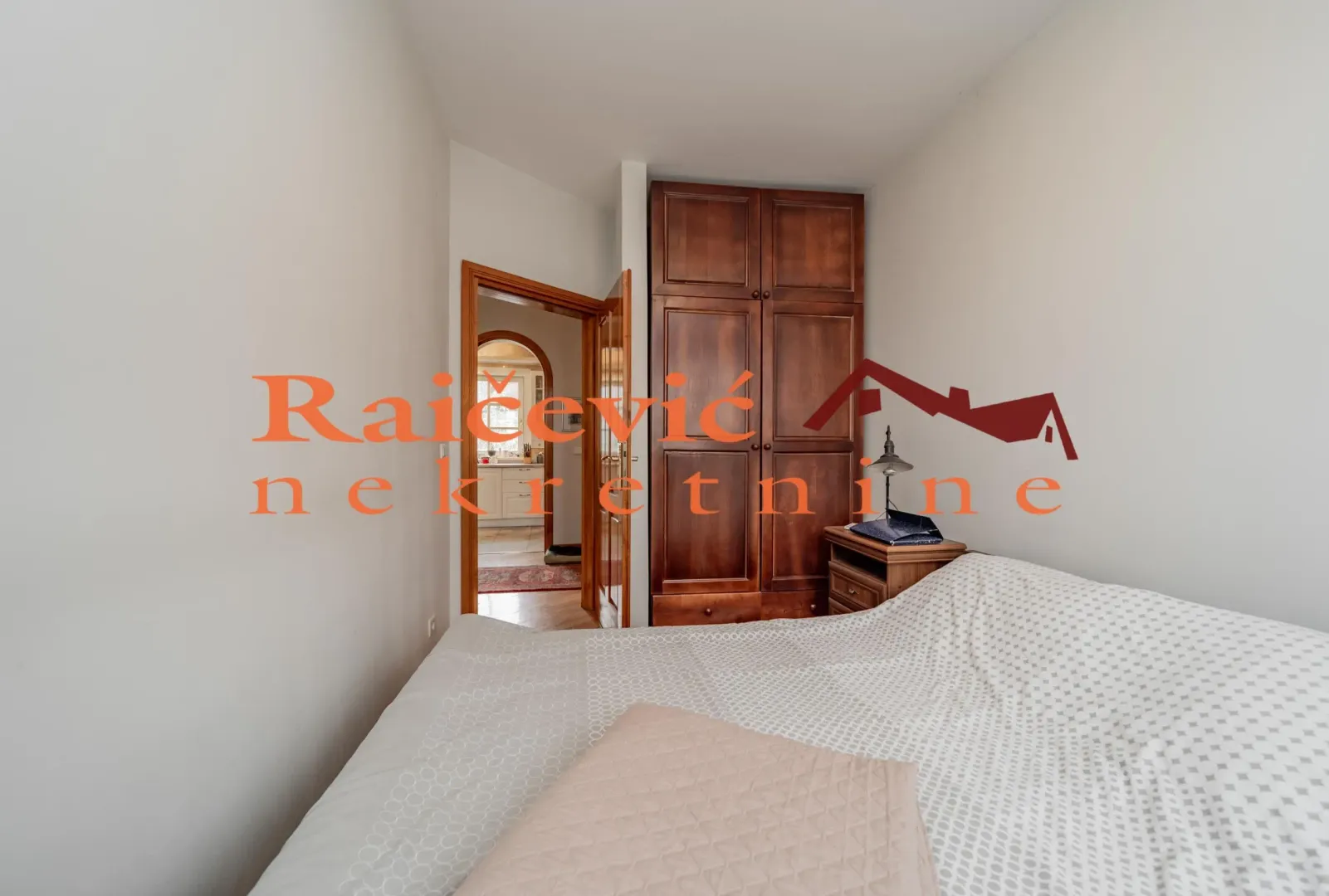 Sale, four bedroom apartment, 114m², Centar, Stara Pazova
