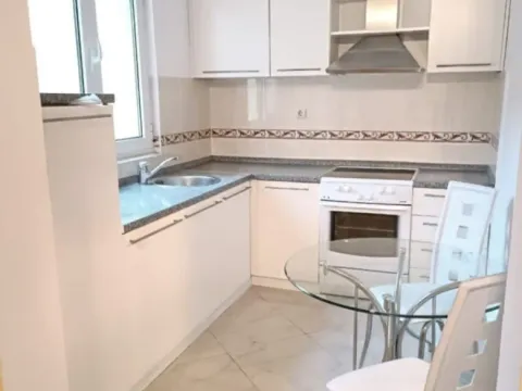Sale, one bedroom apartment, 53m², Bečići, Budva - image 2